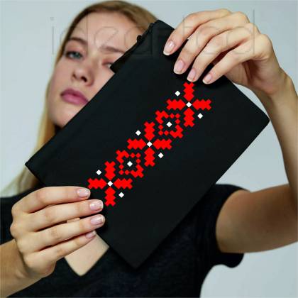 Чантичка за козметика с шевица