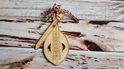 Мартеница с народен мотив и магнит